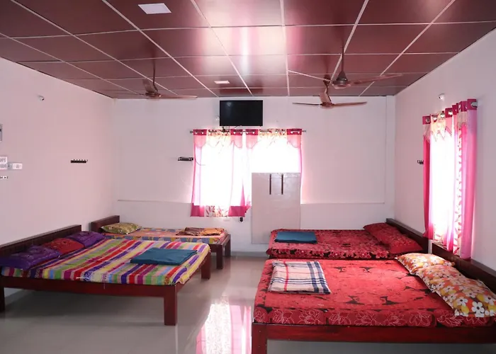 Honey Bee Resort - Near Yercaud Lake
